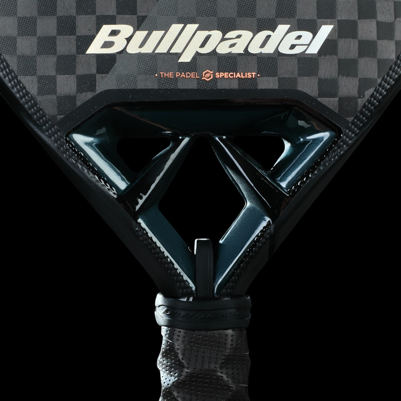 PALA BULLPADEL VERTEX 04 HYBRID 25